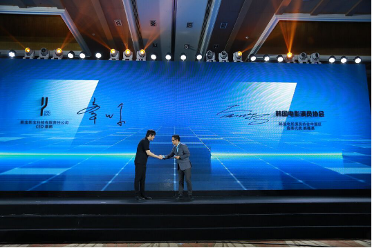 ��С��Ͷ��ѡ��APP ΪС��Ա�ʹ��ݴ���